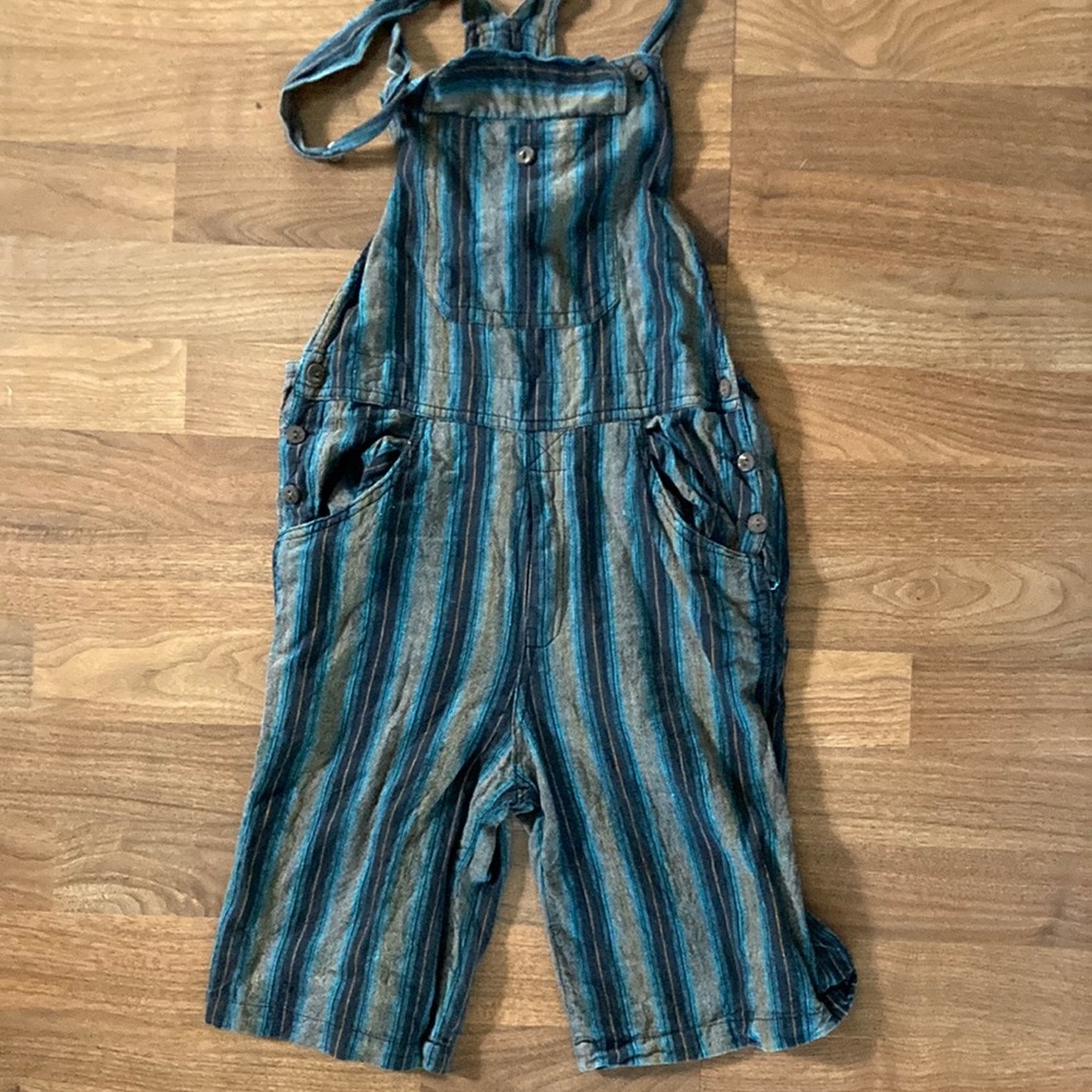 Overall shorts